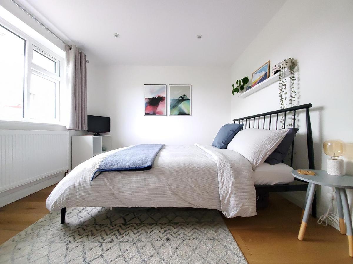 Вилла Self-Contained Annexe Excellent Location Saltdean Экстерьер фото