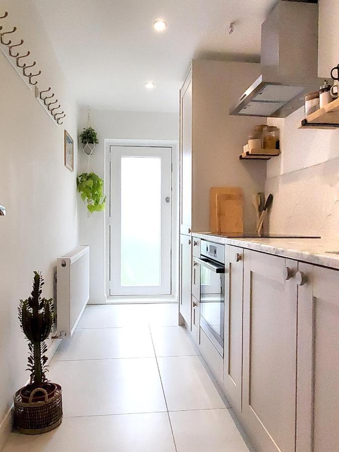 Вилла Self-Contained Annexe Excellent Location Saltdean Экстерьер фото